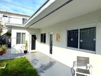 Building Photo - 3071 SW 27th Ln