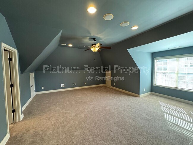 Building Photo - 1811 Traditions Way