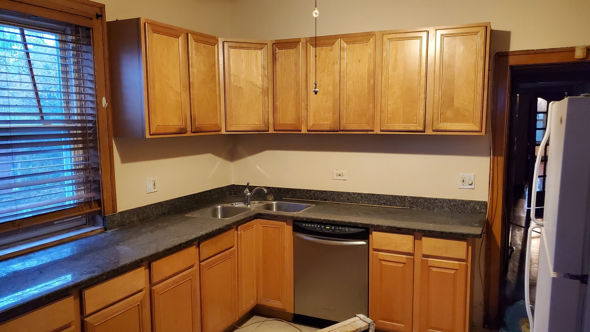 Kitchen - 8057 S Sangamon St