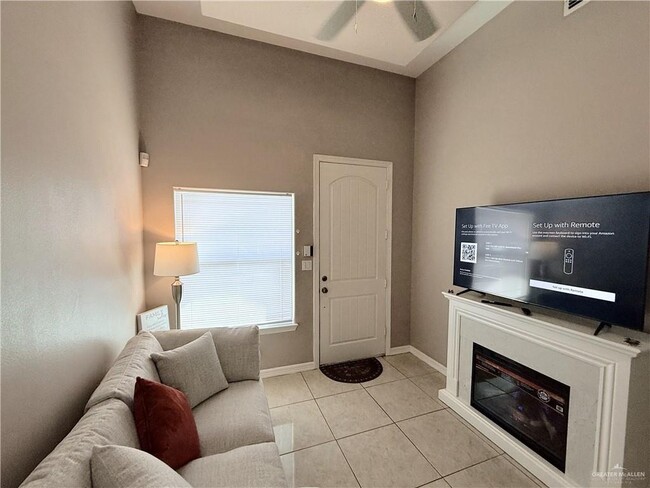 Building Photo - 3036 Regal Dr