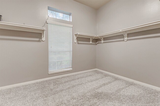 Building Photo - 2226 Arrowwood Trail