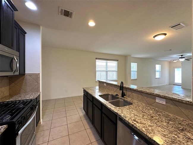 Building Photo - 1453 Treeta Trail