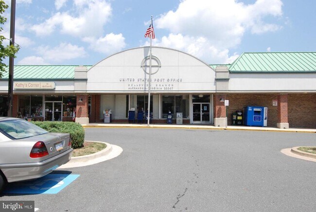 Building Photo - 6612 10th St