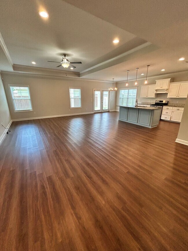 Building Photo - 410 Thornbird Lp
