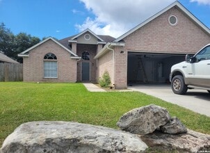 Building Photo - 9310 Bowen Dr
