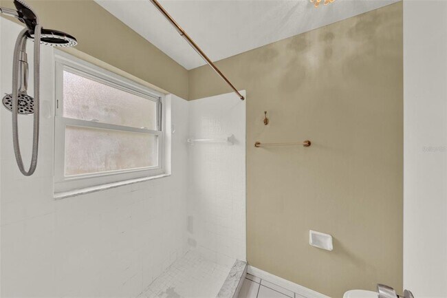 Building Photo - 5340 Old Oak Tree Dr
