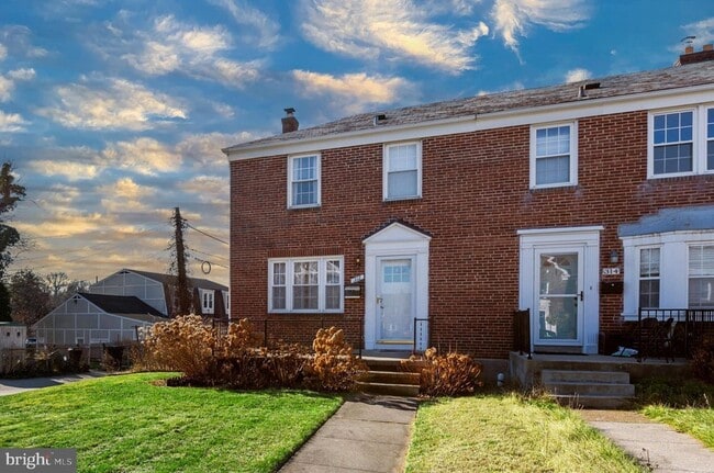 Building Photo - 312 Small Ct