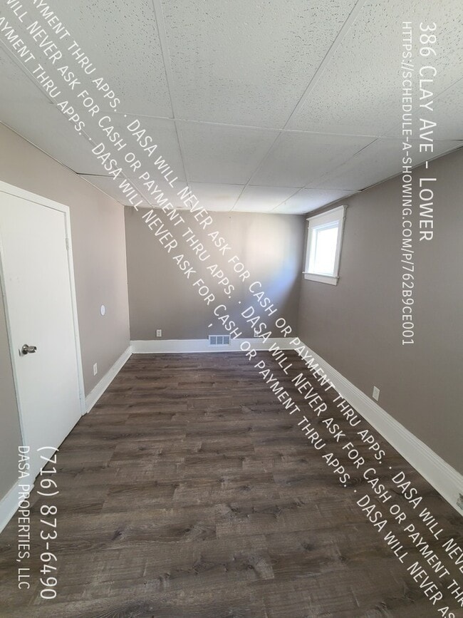 Building Photo - 386 Clay Ave