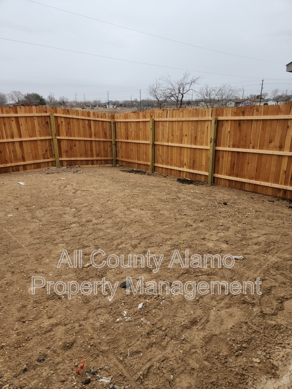 Building Photo - 6616 Dali Bnd