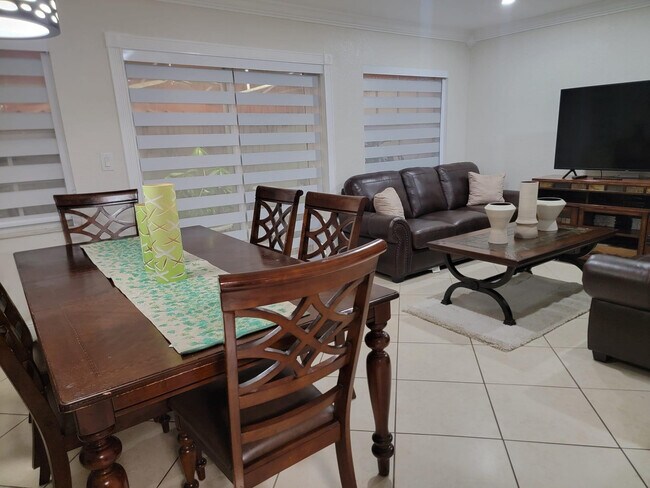 Building Photo - 11821 SW 18th St