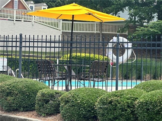 Building Photo - 3363 Willow Meadow Ln