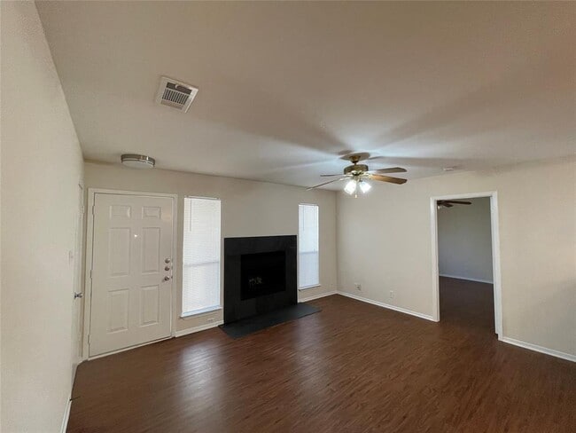 Building Photo - 407 Parkhill Cove