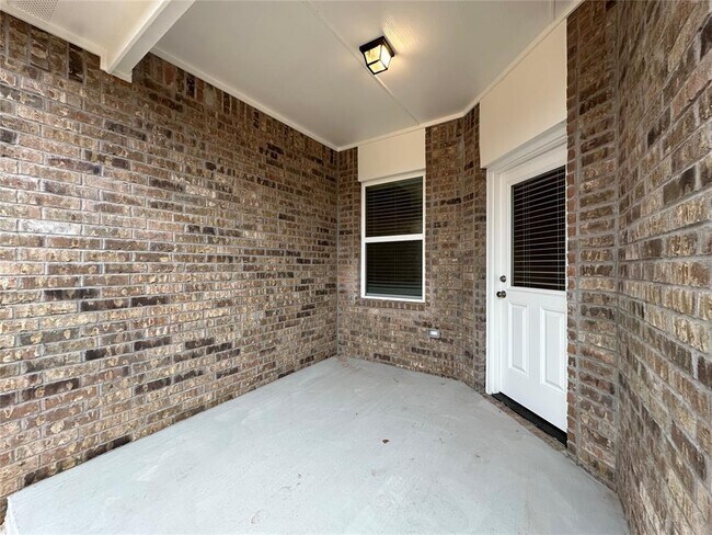 Building Photo - 18060 Lantana Lp