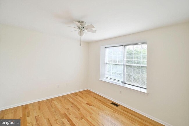 Building Photo - 302 Weston Ln