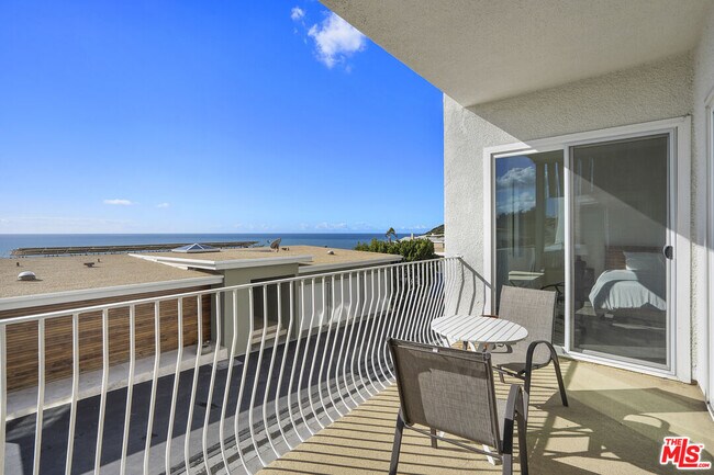 Building Photo - 18103 Coastline Dr