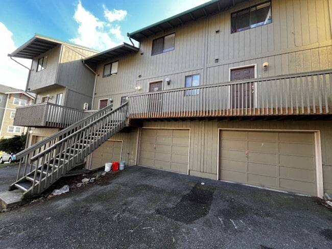 Building Photo - 2111 Knox Ave