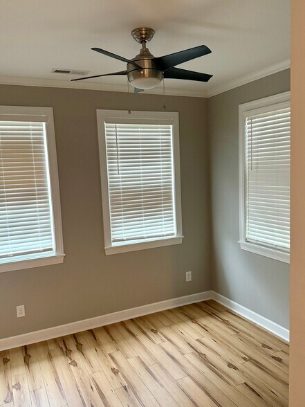 Bedroom 2 - 4119 Peachtree Ave
