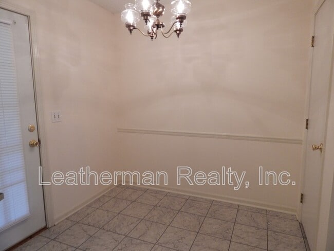 Building Photo - 738 Coventry Ln