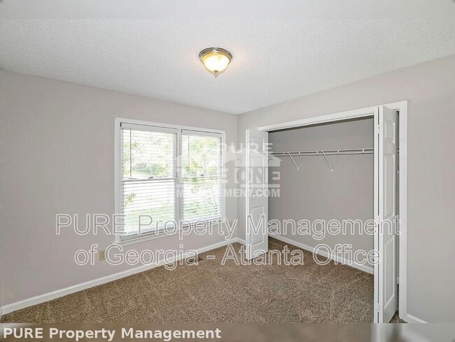 Building Photo - 52 E Boxwood Dr SE