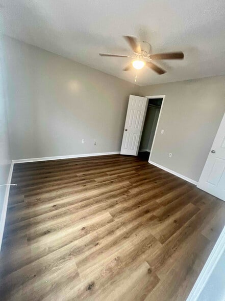 Building Photo - 230 Lanier Dr