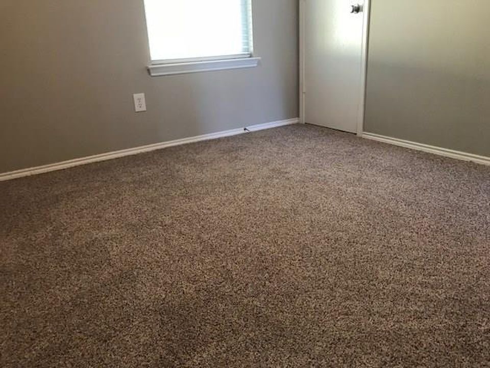 Second bedroom - 525 Oxford Loop