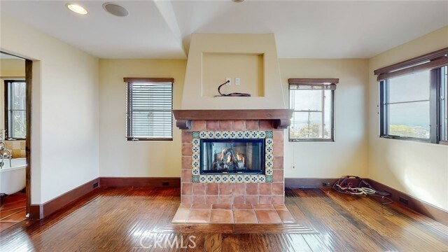 Building Photo - 227 Pso De Granada