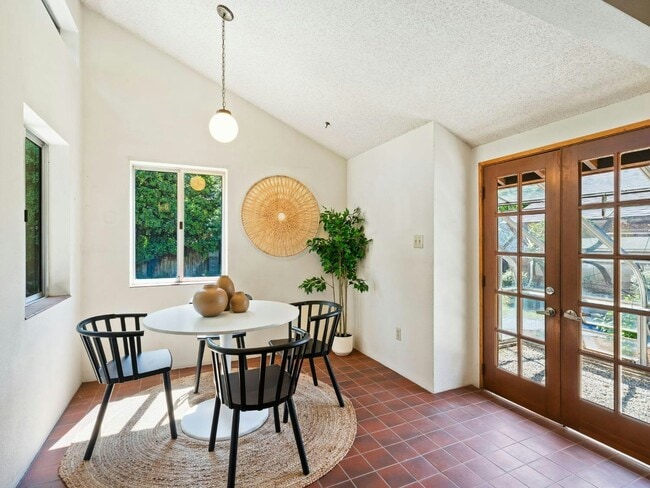 Building Photo - 43236 E Oakside Pl