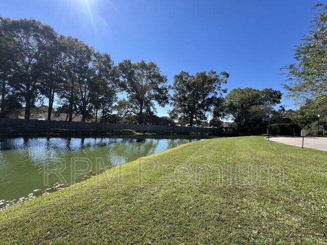 Building Photo - 4000 Mchugh Rd