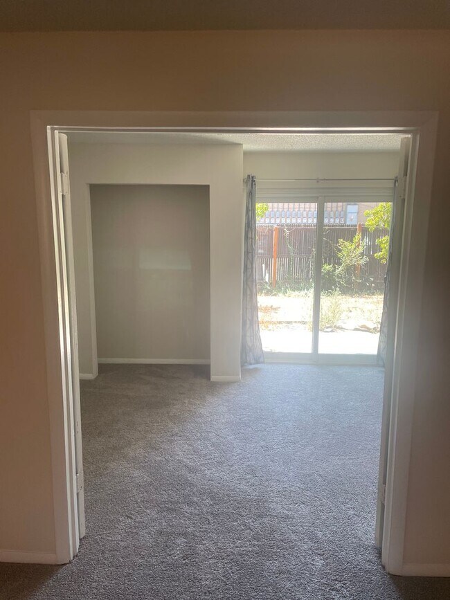 Building Photo - 3 Bedroom Apartment In Virginia Vale Neighborhood! **Special**