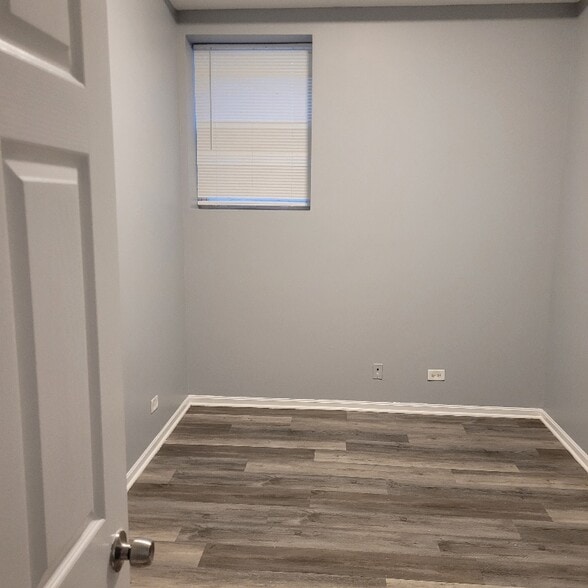 Building Photo - 11611 S Vincennes Ave