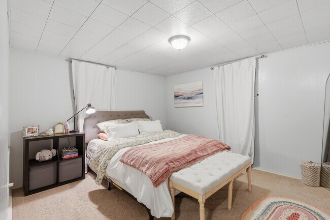 Building Photo - Provo Basement Apartment