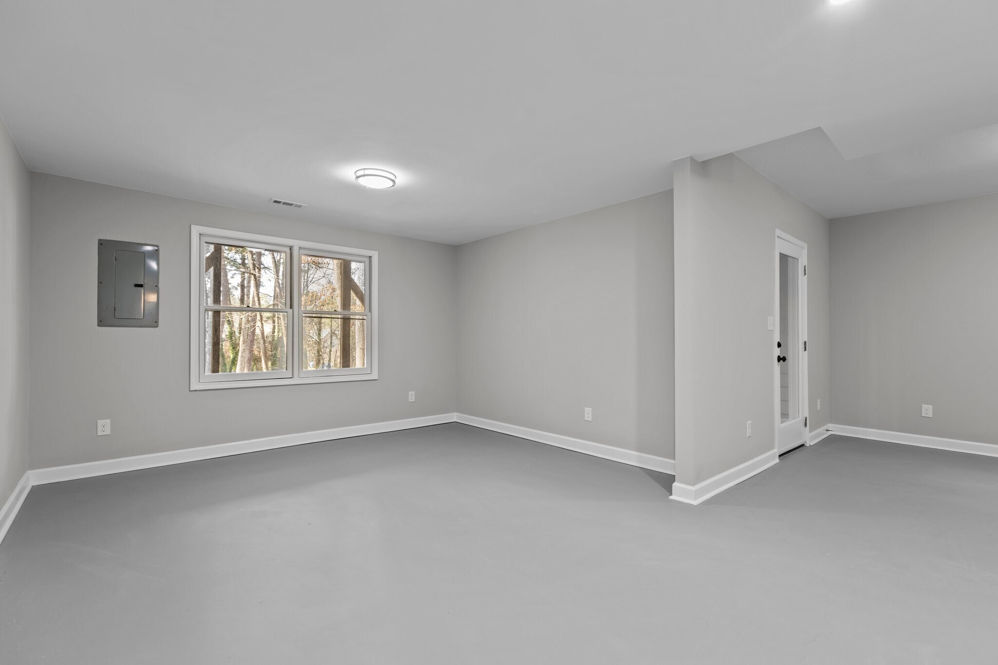 Building Photo - 5500 Fortunes Ridge Dr