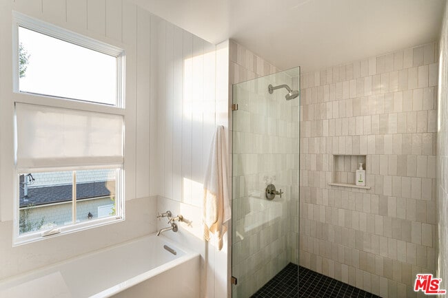 Building Photo - 16017 Ysidro Pl