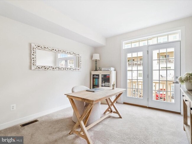 Building Photo - 5940 Etterbeek St