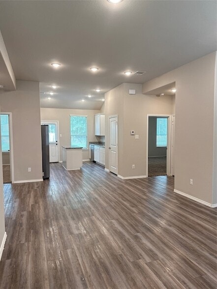 Building Photo - 20130 Parkway Ln