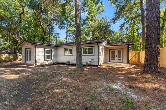 Building Photo - 5 Canyon Oak Pl