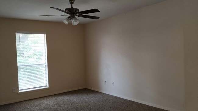 Building Photo - 16303 Lyons School Rd