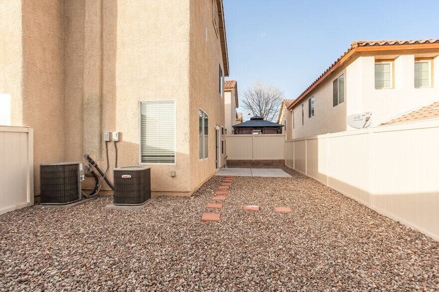 Building Photo - 6434 N Sean Creek St