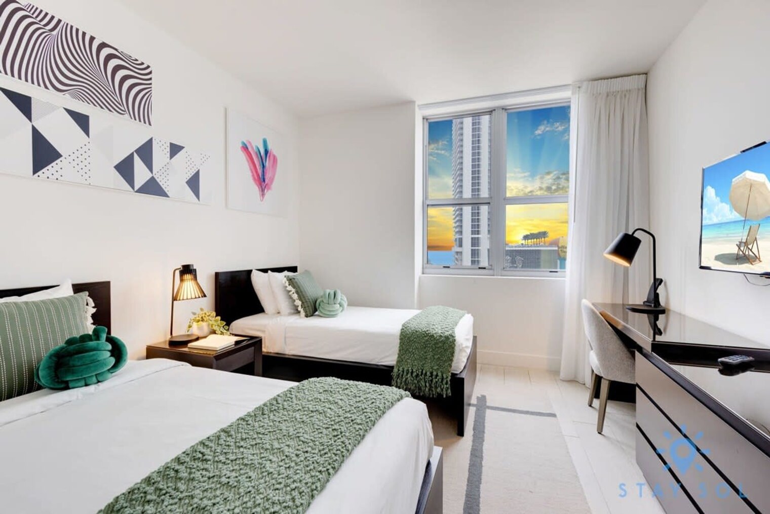 Building Photo - 4010 S Ocean Dr