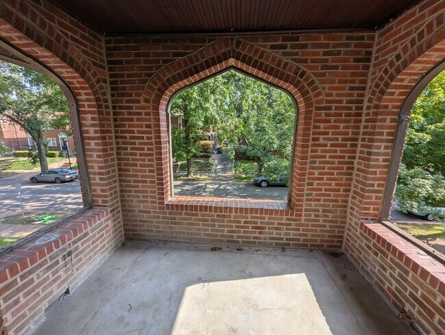 Building Photo - 7145 Tulane Ave
