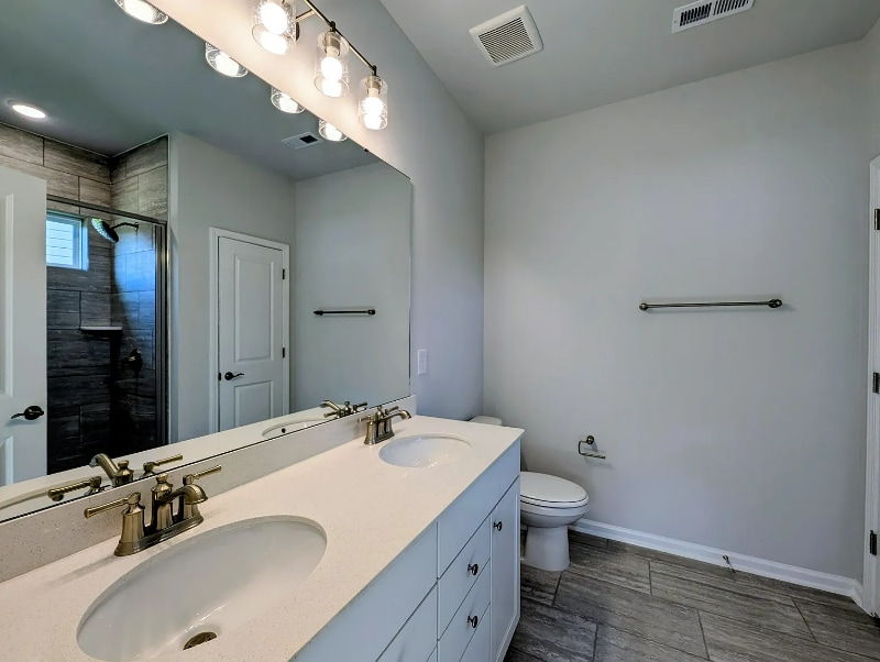 Building Photo - 740 Ben Ledi Ct