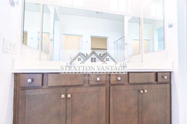 Building Photo - 1051 W. Diamondback Dr.