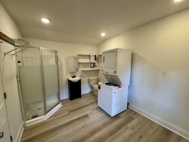 Building Photo - 28217 Shannon Dr