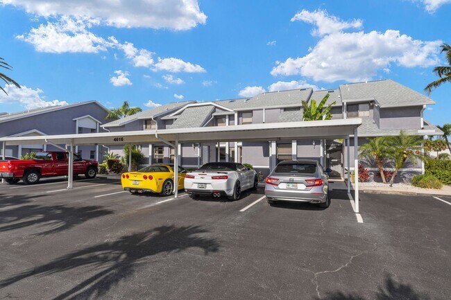 Building Photo - Furnished Gulf Access Canal View