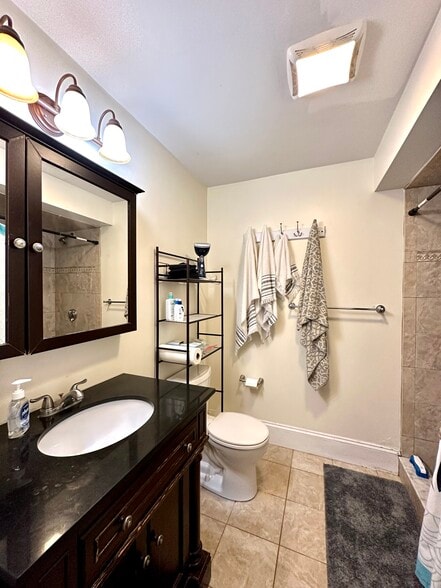 Building Photo - 107 Fisher Ave