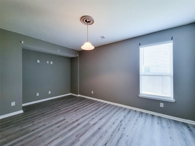 Building Photo - 14202 Persimmon Woods Dr