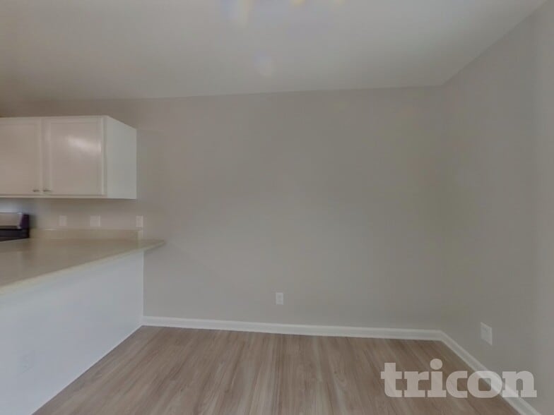 Building Photo - 5411 Peachwood Dr