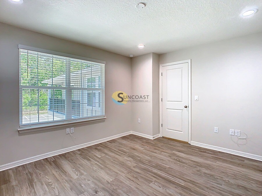 Building Photo - 3821 SW 43rd Ct