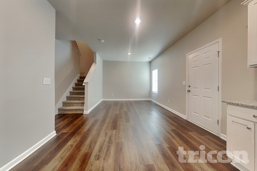 Building Photo - 114 Highland Dr