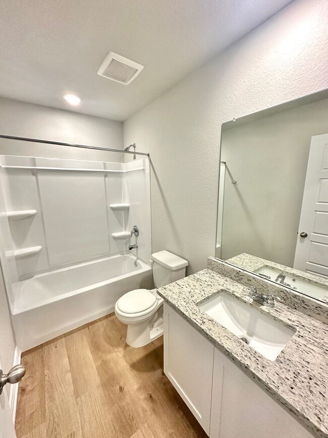 Building Photo - Luxury 2-Story, 4-Bed/ 2.5-Bath Duplex in ...